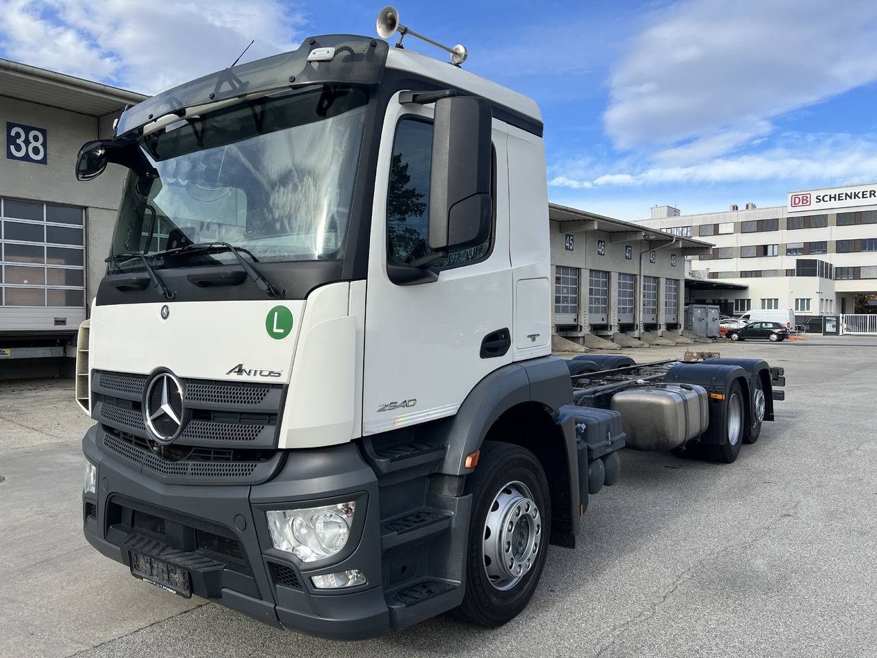 MERCEDES-BENZ Antos 25 40 | Standheizung | Klima | Liftachse - Грузовик-шасси: фото 1 MERCEDES-BENZ Antos 25 40 | Standheizung | Klima | Liftachse - Грузовик-шасси: фото 1