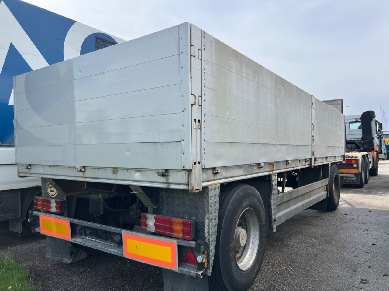 Schwarzmüller SCHEUWIMMER - Прицеп бортовой/ Платформа: фото 4 Schwarzmüller SCHEUWIMMER - Прицеп бортовой/ Платформа: фото 4