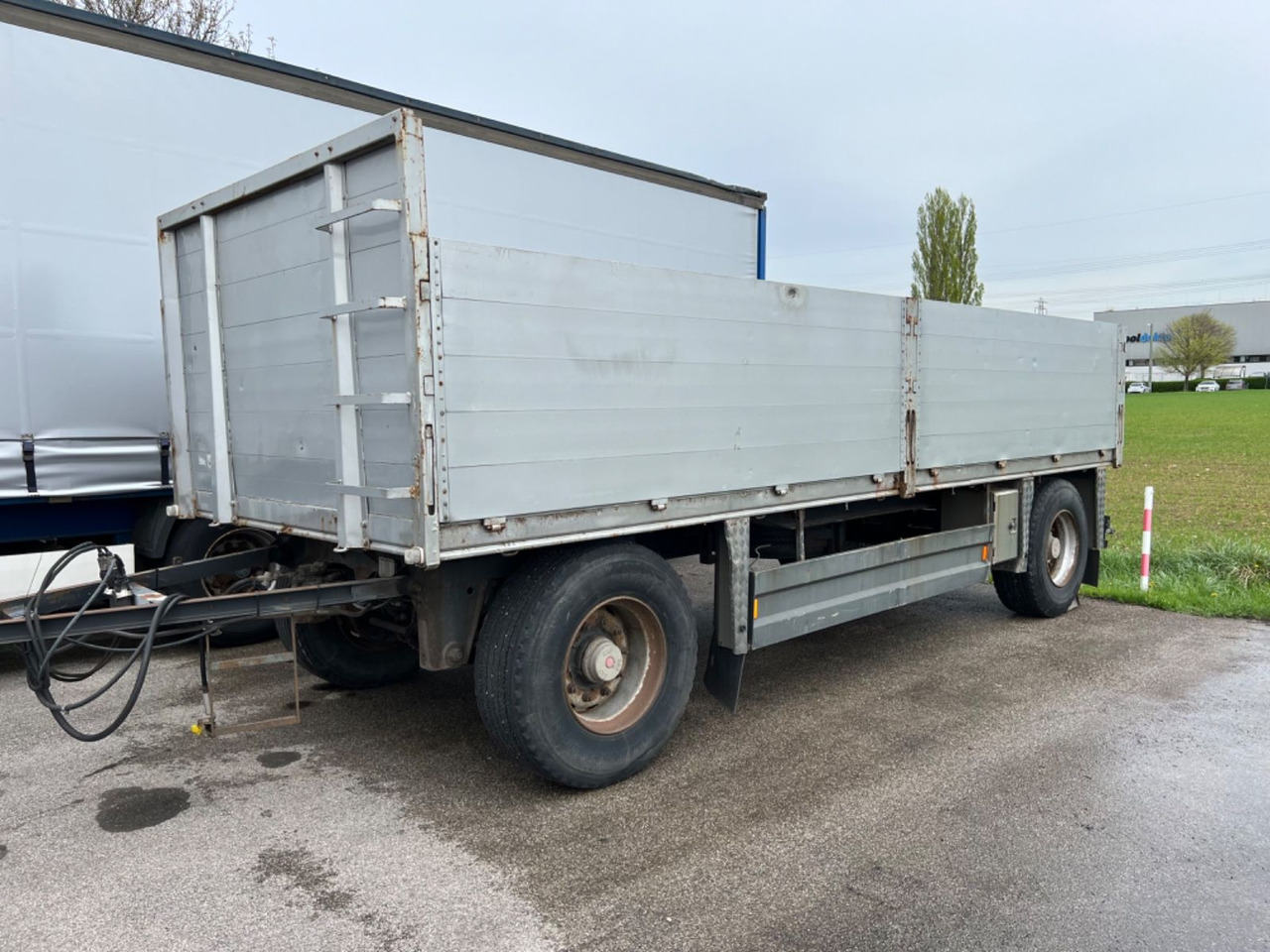 Schwarzmüller SCHEUWIMMER - Прицеп бортовой/ Платформа: фото 2 Schwarzmüller SCHEUWIMMER - Прицеп бортовой/ Платформа: фото 2