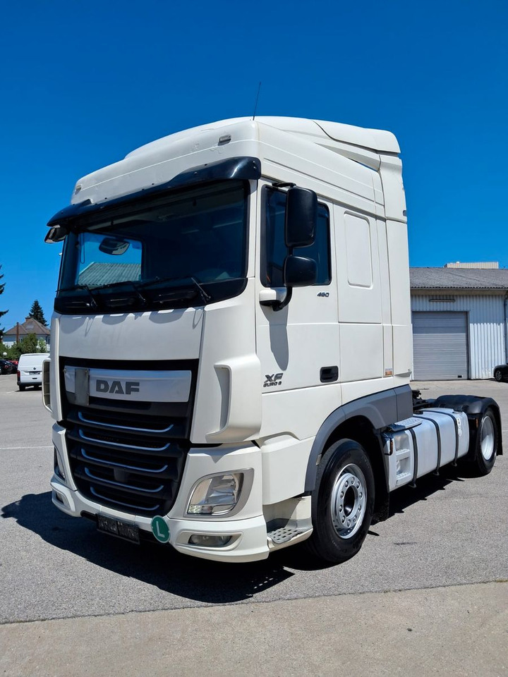 DAF XF 18.460 Schubboden | Klima | Retarder | Differ - Тягач: фото 1 DAF XF 18.460 Schubboden | Klima | Retarder | Differ - Тягач: фото 1