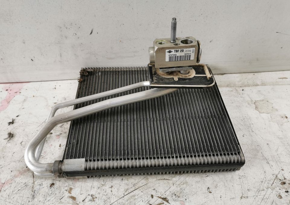 Chłodnica nagrzewnicy Mercedes actros mp4 - Отопление/ Вентиляция для Грузовиков: фото 1 Chłodnica nagrzewnicy Mercedes actros mp4 - Отопление/ Вентиляция для Грузовиков: фото 1