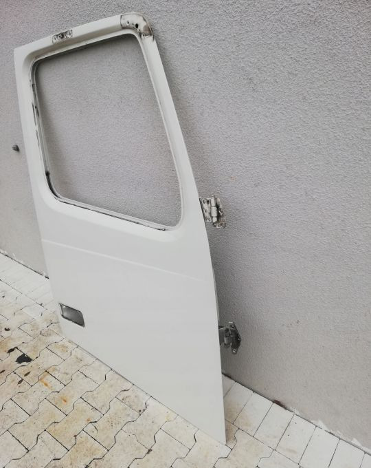 DRZWI VOLVO FH 13 FH13 RH ral 1103 - Дверь и запчасти для Грузовиков: фото 2 DRZWI VOLVO FH 13 FH13 RH ral 1103 - Дверь и запчасти для Грузовиков: фото 2