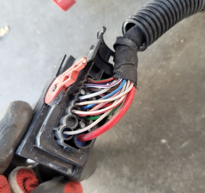 INSTALACJA ZDERZAKA VOLVO FH4 ORYGINAŁ - Кабели/ Провода для Грузовиков: фото 2 INSTALACJA ZDERZAKA VOLVO FH4 ORYGINAŁ - Кабели/ Провода для Грузовиков: фото 2