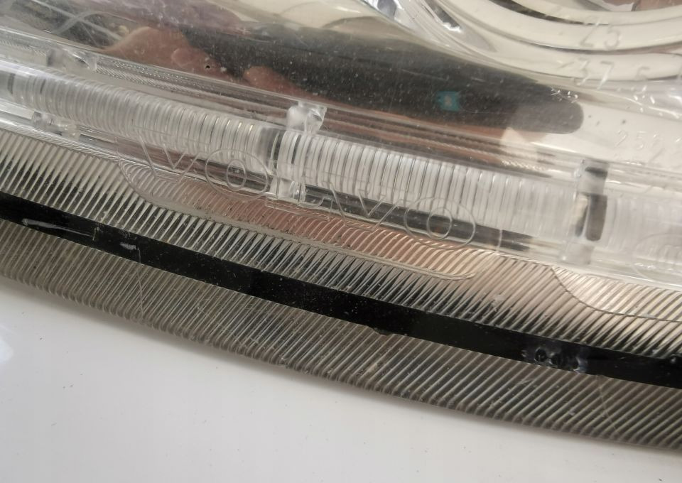 LAMPA GARNEK OKULAR VOLVO FH 13 lewy - Передняя фара для Грузовиков: фото 3 LAMPA GARNEK OKULAR VOLVO FH 13 lewy - Передняя фара для Грузовиков: фото 3