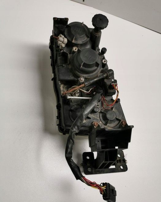 LAMPA VOLVO FH12 fh13 ORYGINAŁ LEWA - Передняя фара для Грузовиков: фото 4 LAMPA VOLVO FH12 fh13 ORYGINAŁ LEWA - Передняя фара для Грузовиков: фото 4