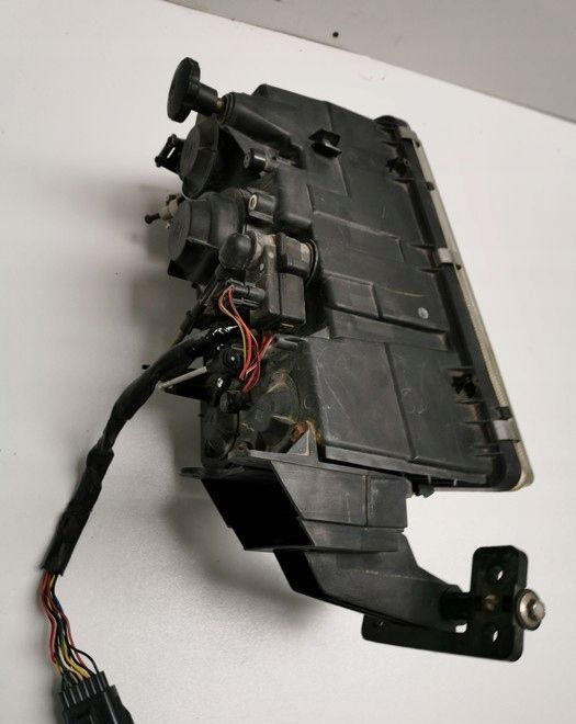 LAMPA VOLVO FH12 fh13 ORYGINAŁ PRAWA - Передняя фара для Грузовиков: фото 3 LAMPA VOLVO FH12 fh13 ORYGINAŁ PRAWA - Передняя фара для Грузовиков: фото 3