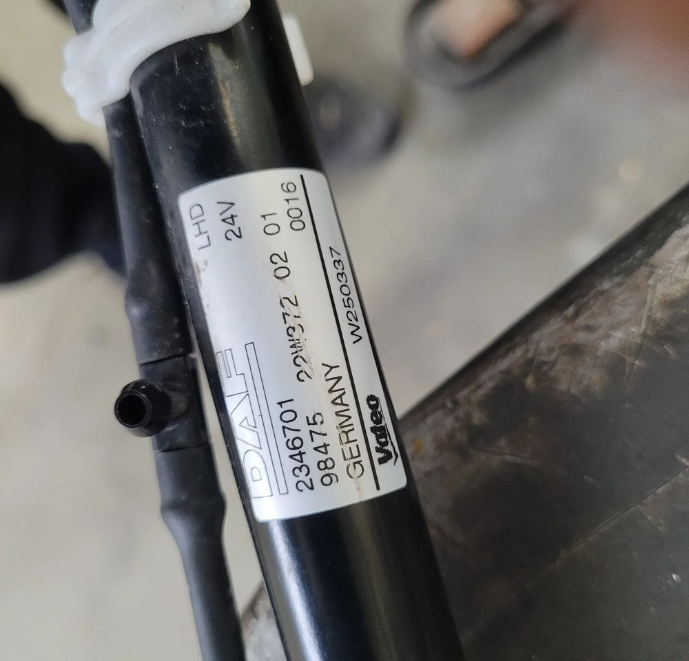 MECHANIZM WYCIERACZEK DAF XG XF NM. 2346701 SPRAWNY ORYGINAŁ CHWALIM116 - Щетка стеклоочистителя для Грузовиков: фото 4 MECHANIZM WYCIERACZEK DAF XG XF NM. 2346701 SPRAWNY ORYGINAŁ CHWALIM116 - Щетка стеклоочистителя для Грузовиков: фото 4