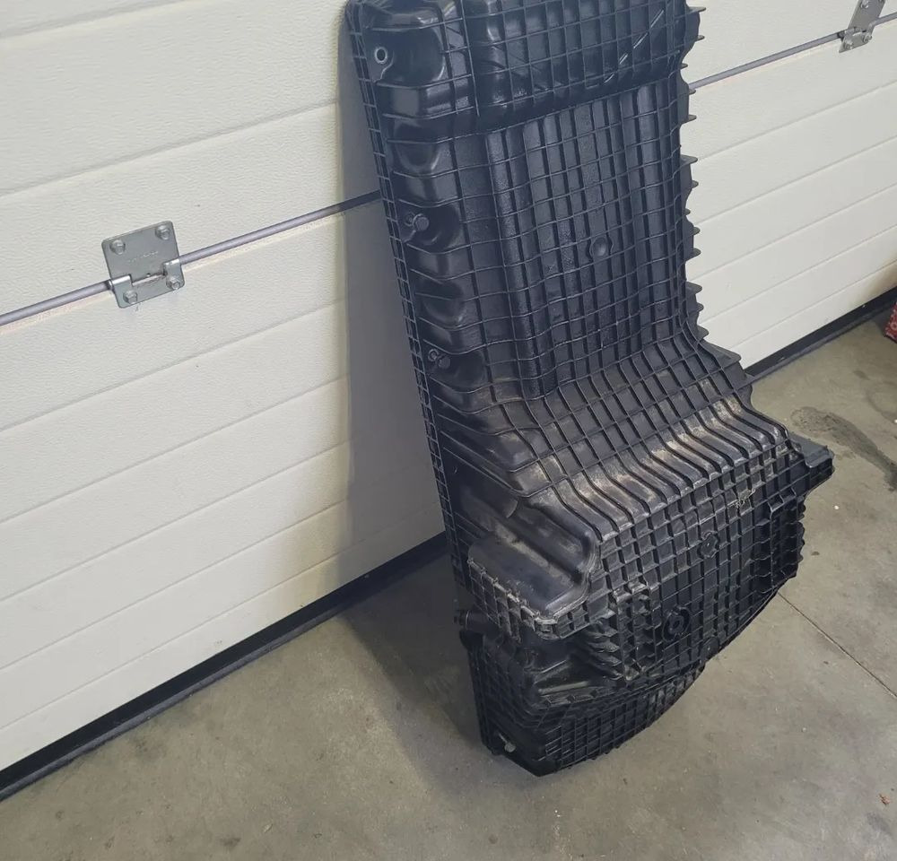 MISKA OLEJOWA MERCEDES ACTROS AXOR MP4 A470 010 43 13 - Масляный поддон для Грузовиков: фото 2 MISKA OLEJOWA MERCEDES ACTROS AXOR MP4 A470 010 43 13 - Масляный поддон для Грузовиков: фото 2