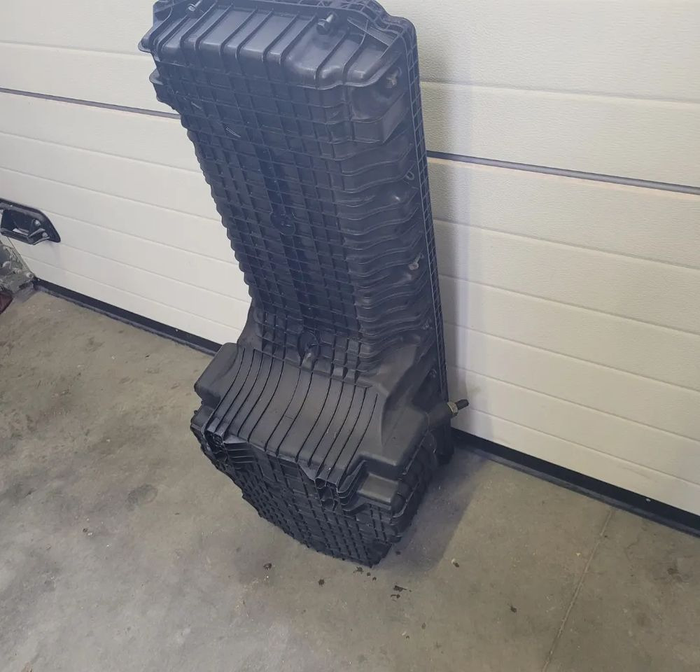 MISKA OLEJOWA MERCEDES ACTROS MP4 A470 010 34 13 - Масляный поддон для Грузовиков: фото 3 MISKA OLEJOWA MERCEDES ACTROS MP4 A470 010 34 13 - Масляный поддон для Грузовиков: фото 3