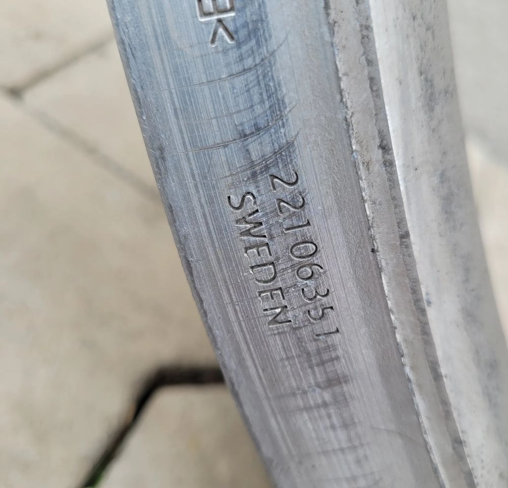 PIERŚCIEŃ OBUDOWA CHŁODNICY VOLVO FL 22106351 21596305 - Система охлаждения для Грузовиков: фото 3 PIERŚCIEŃ OBUDOWA CHŁODNICY VOLVO FL 22106351 21596305 - Система охлаждения для Грузовиков: фото 3