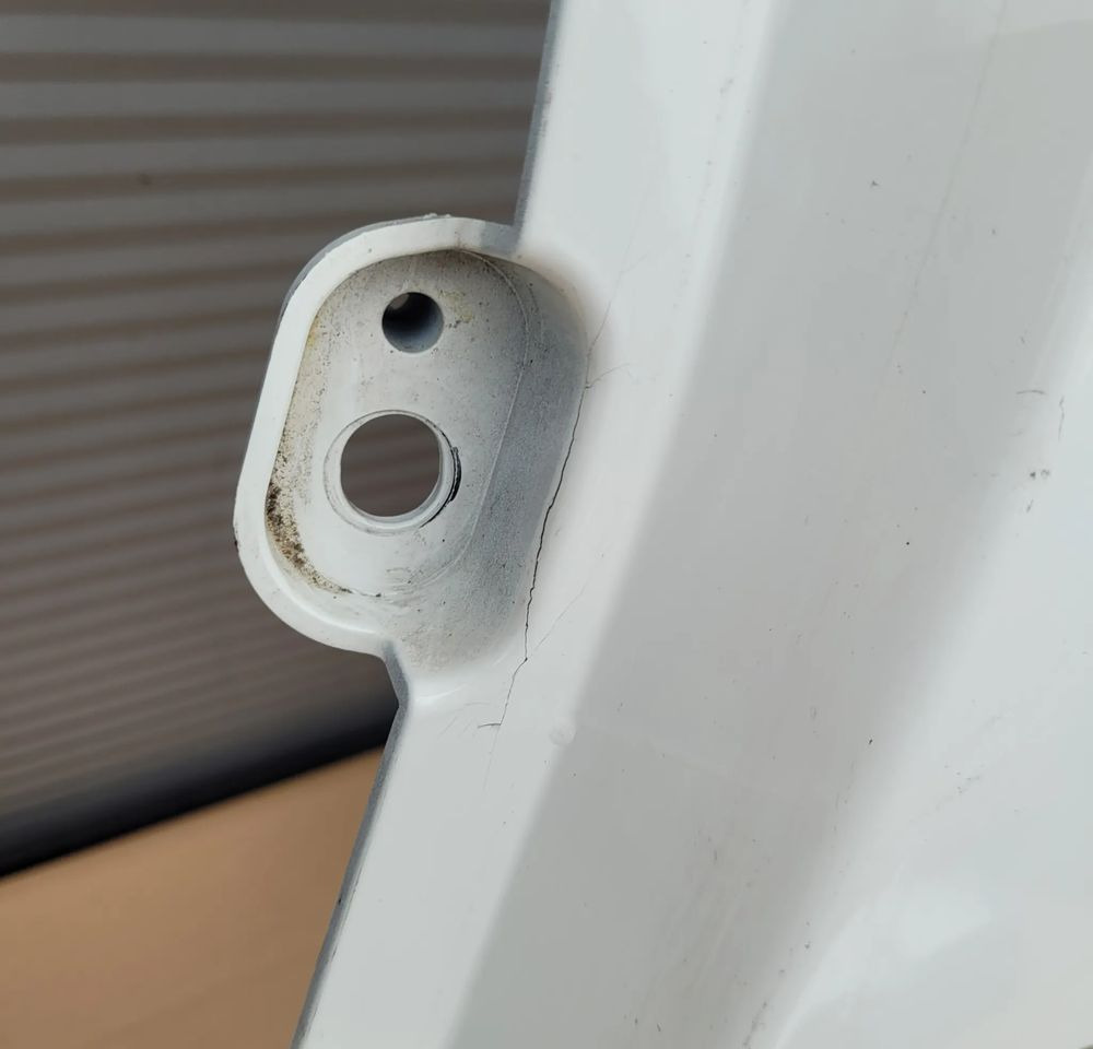 POSZYCIE ZDERZAK VOLVO FH5 ORYGINAŁ LH 23526433 CHWALIM116 - Бампер для Грузовиков: фото 2 POSZYCIE ZDERZAK VOLVO FH5 ORYGINAŁ LH 23526433 CHWALIM116 - Бампер для Грузовиков: фото 2