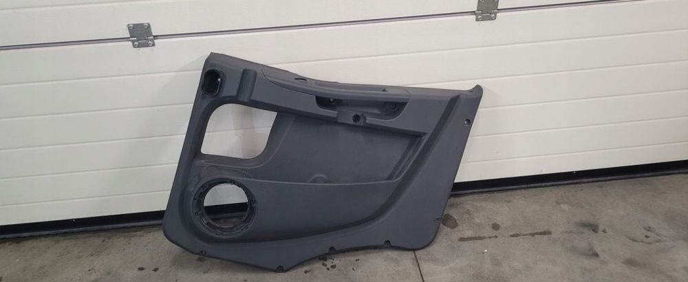 TAPICERKA DRZWI IVECO EUROCARGO E6 RH 504266737 - Дверь и запчасти для Грузовиков: фото 1 TAPICERKA DRZWI IVECO EUROCARGO E6 RH 504266737 - Дверь и запчасти для Грузовиков: фото 1