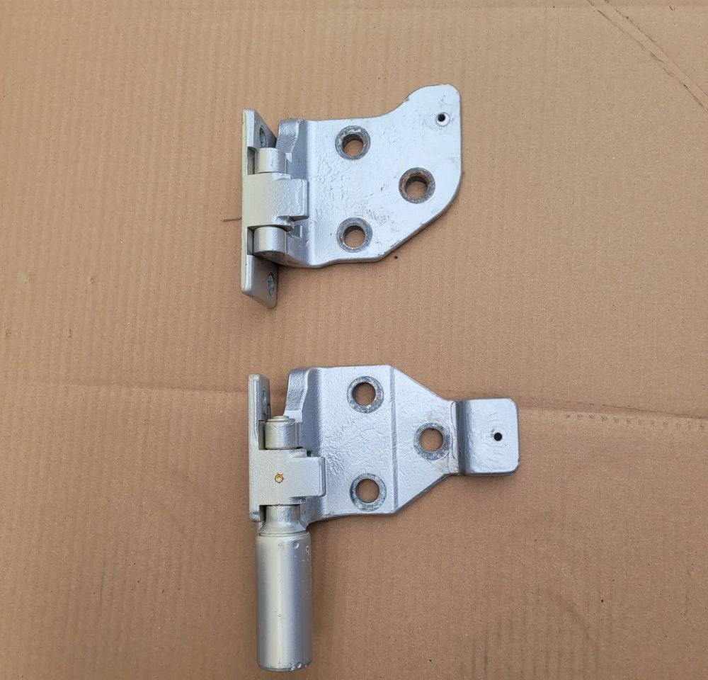 ZAWIASY DRZWI LEWY IVECO S WAY ORYGINAŁ CHWALIM116 - Дверь и запчасти для Грузовиков: фото 1 ZAWIASY DRZWI LEWY IVECO S WAY ORYGINAŁ CHWALIM116 - Дверь и запчасти для Грузовиков: фото 1