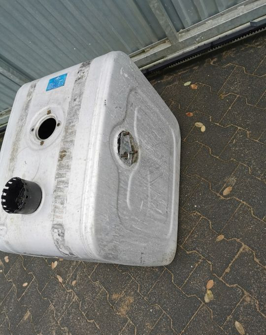 ZBIORNIK OLEJU HYVA OM 14018231 - Бак для гидравлической жидкости для Грузовиков: фото 2 ZBIORNIK OLEJU HYVA OM 14018231 - Бак для гидравлической жидкости для Грузовиков: фото 2