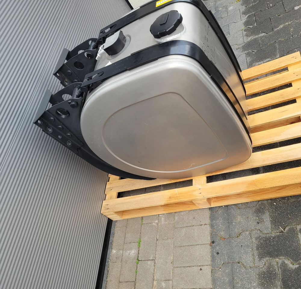 ZBIORNIK PALIWA VOLVO FH4 FH5 RENAULT 21516443 210L CHWALIM116 - Топливный бак для Грузовиков: фото 2 ZBIORNIK PALIWA VOLVO FH4 FH5 RENAULT 21516443 210L CHWALIM116 - Топливный бак для Грузовиков: фото 2