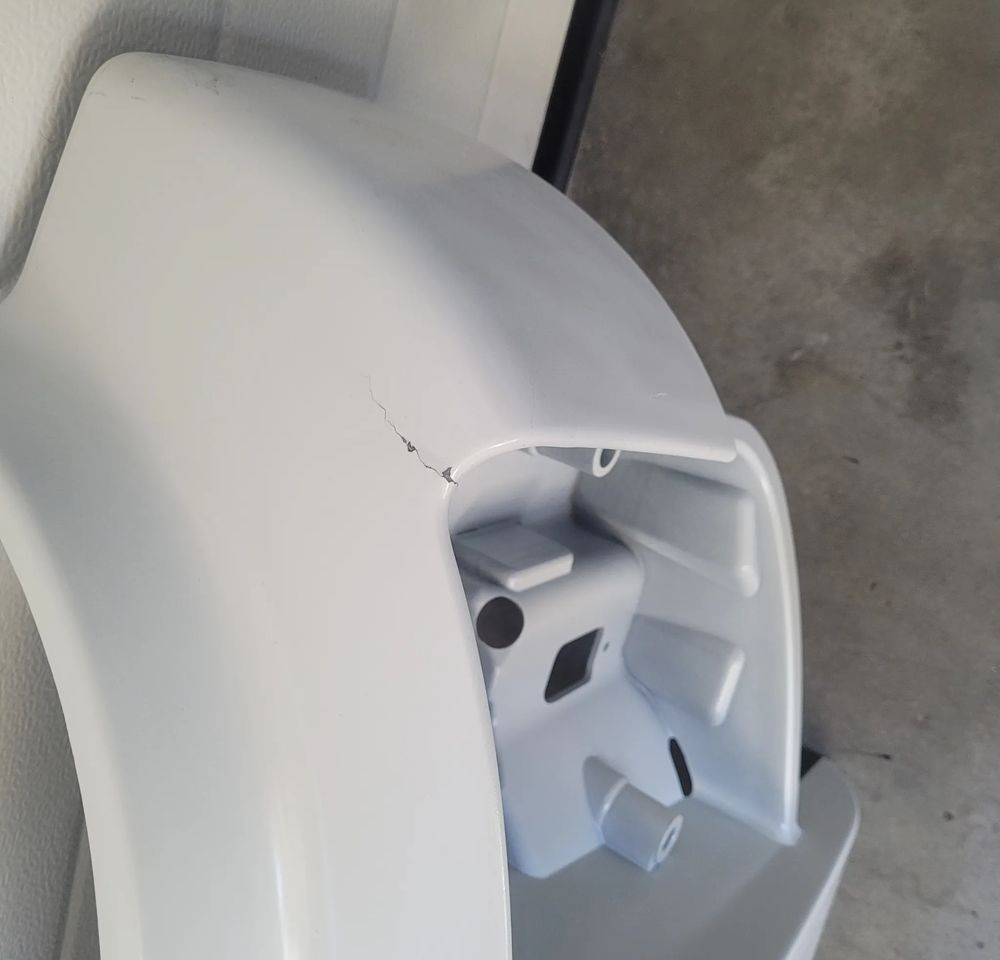 ZDERZAK VOLVO FL NOWY ORYGINAŁ WYSOKI 20958817 CHWALIM116 - Бампер для Грузовиков: фото 4 ZDERZAK VOLVO FL NOWY ORYGINAŁ WYSOKI 20958817 CHWALIM116 - Бампер для Грузовиков: фото 4