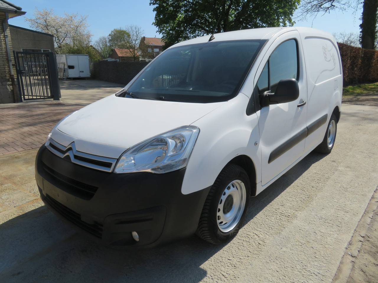 CITROËN Berlingo 1.6 BlueHDi CLUB - Цельнометаллический фургон: фото 3 CITROËN Berlingo 1.6 BlueHDi CLUB - Цельнометаллический фургон: фото 3