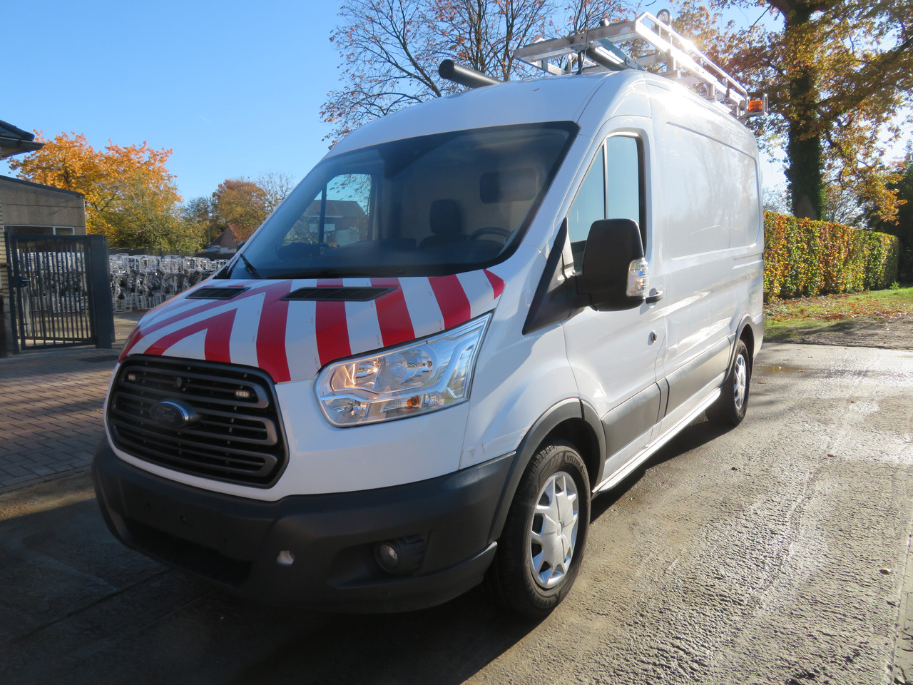 Ford Transit 2.0TDCi - L2H2 - Цельнометаллический фургон: фото 3 Ford Transit 2.0TDCi - L2H2 - Цельнометаллический фургон: фото 3