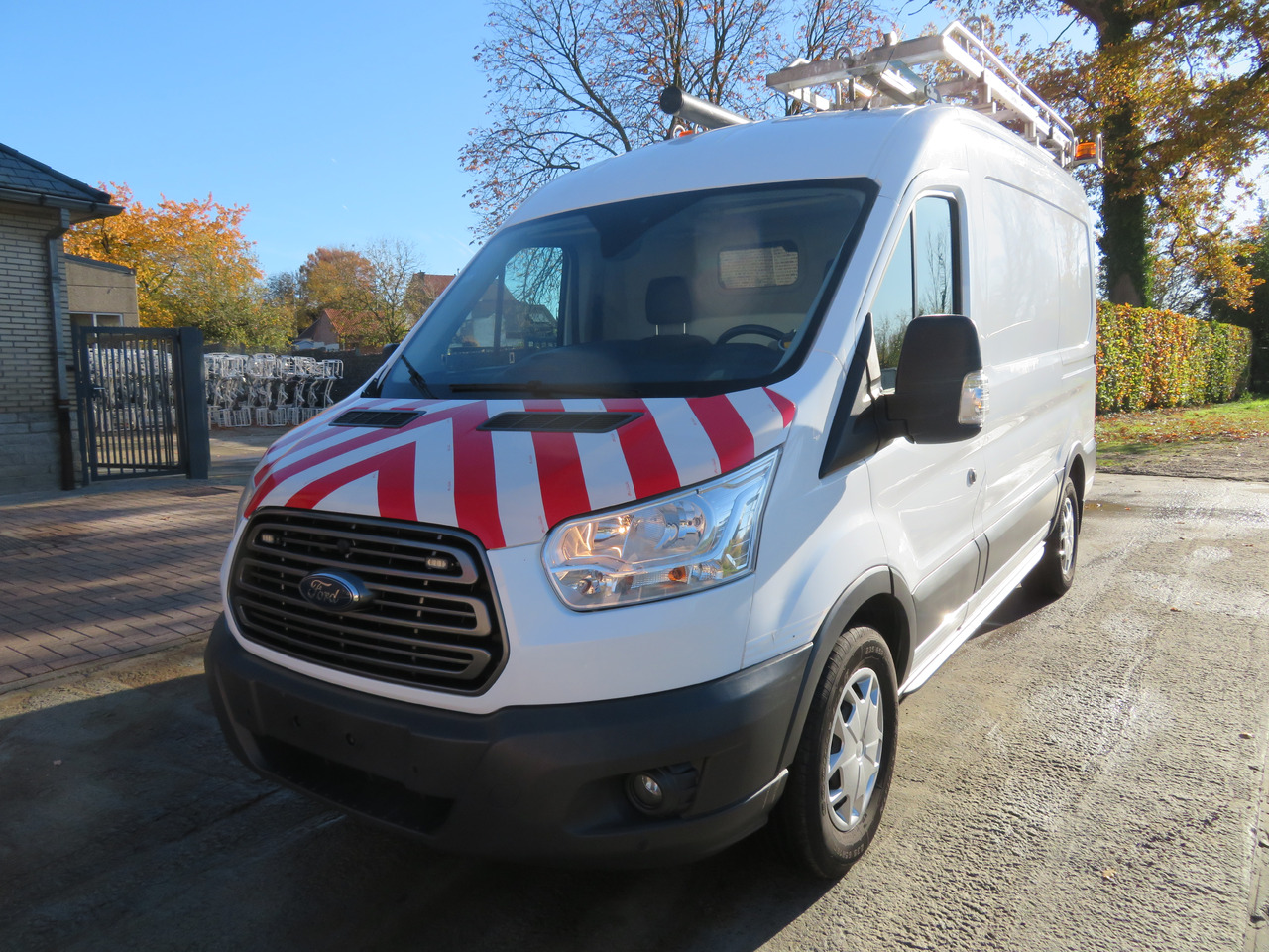 Ford Transit 2.0TDCi L2H2 - Цельнометаллический фургон: фото 3 Ford Transit 2.0TDCi L2H2 - Цельнометаллический фургон: фото 3