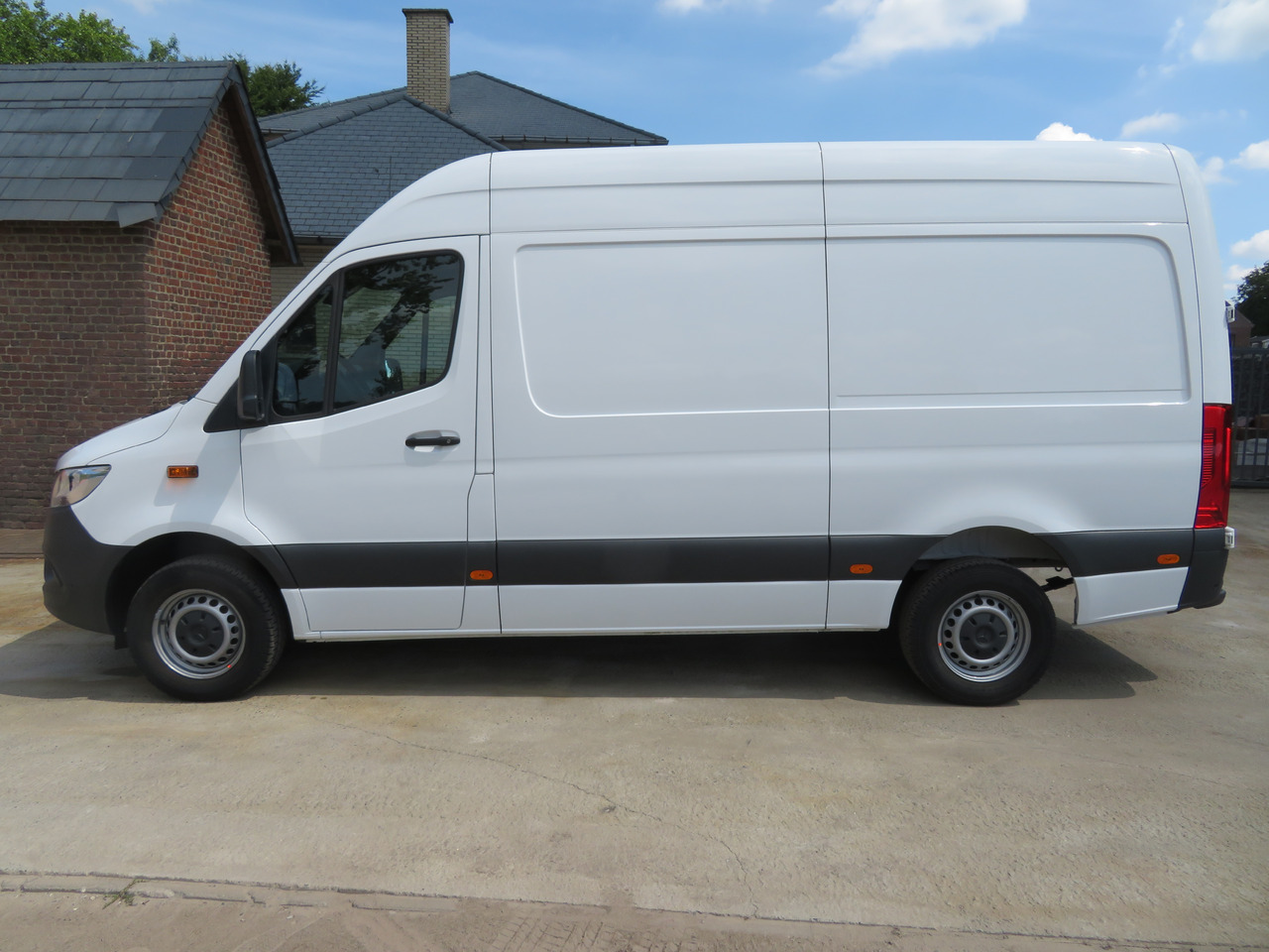 MERCEDES-BENZ Sprinter 317cdi - A2H2 - Фургон: фото 4 MERCEDES-BENZ Sprinter 317cdi - A2H2 - Фургон: фото 4