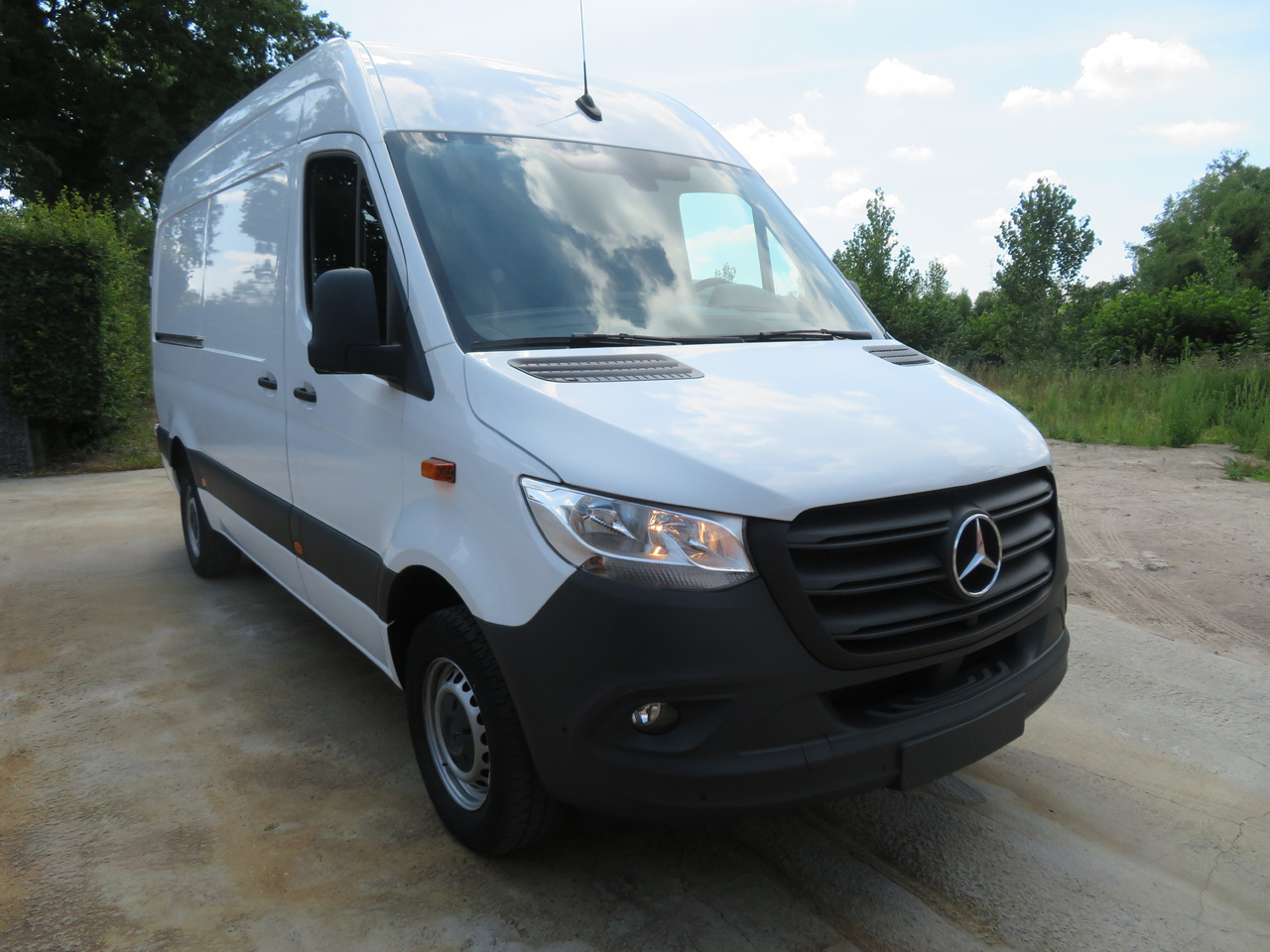 MERCEDES-BENZ Sprinter 317cdi - A2H2 - Фургон: фото 1 MERCEDES-BENZ Sprinter 317cdi - A2H2 - Фургон: фото 1