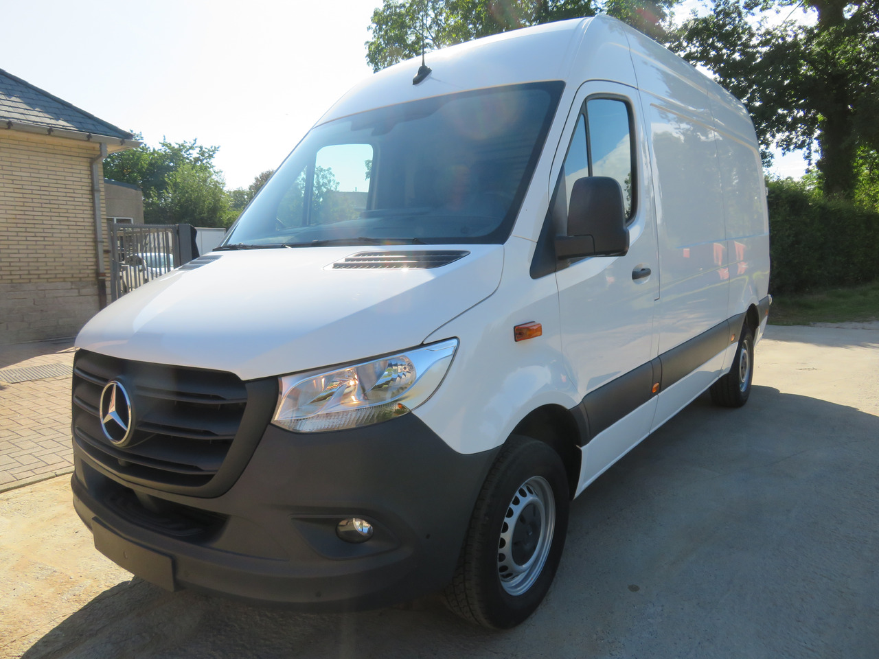 MERCEDES-BENZ Sprinter 317cdi - A2H2 - Цельнометаллический фургон: фото 3 MERCEDES-BENZ Sprinter 317cdi - A2H2 - Цельнометаллический фургон: фото 3