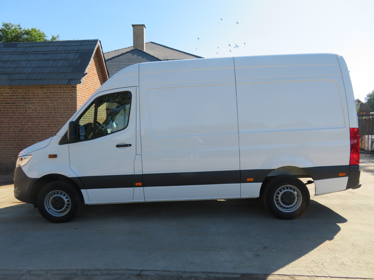 MERCEDES-BENZ Sprinter 317cdi - A2H2 - Цельнометаллический фургон: фото 4 MERCEDES-BENZ Sprinter 317cdi - A2H2 - Цельнометаллический фургон: фото 4