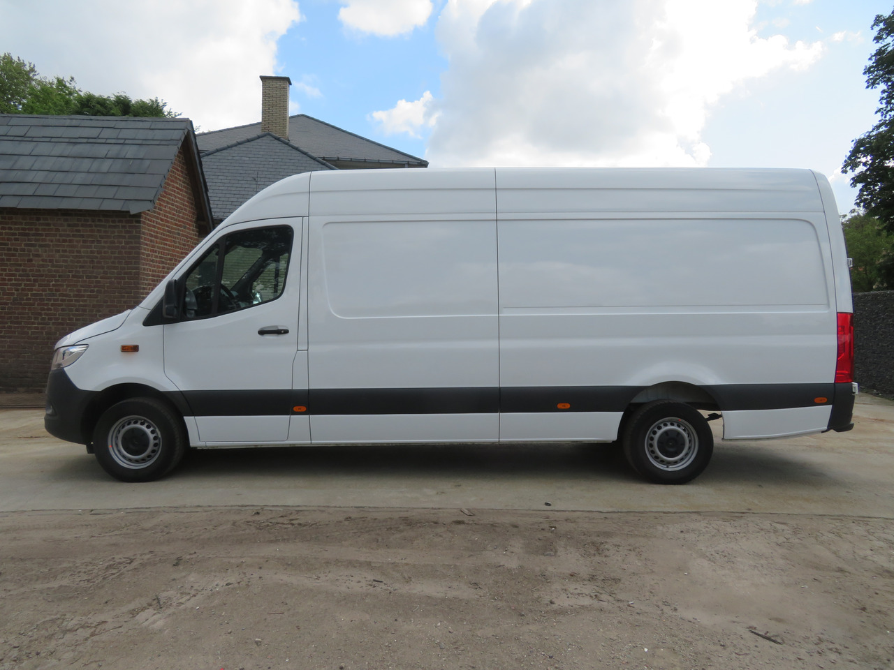 MERCEDES-BENZ Sprinter 317cdi - A3H2 - Цельнометаллический фургон: фото 4 MERCEDES-BENZ Sprinter 317cdi - A3H2 - Цельнометаллический фургон: фото 4