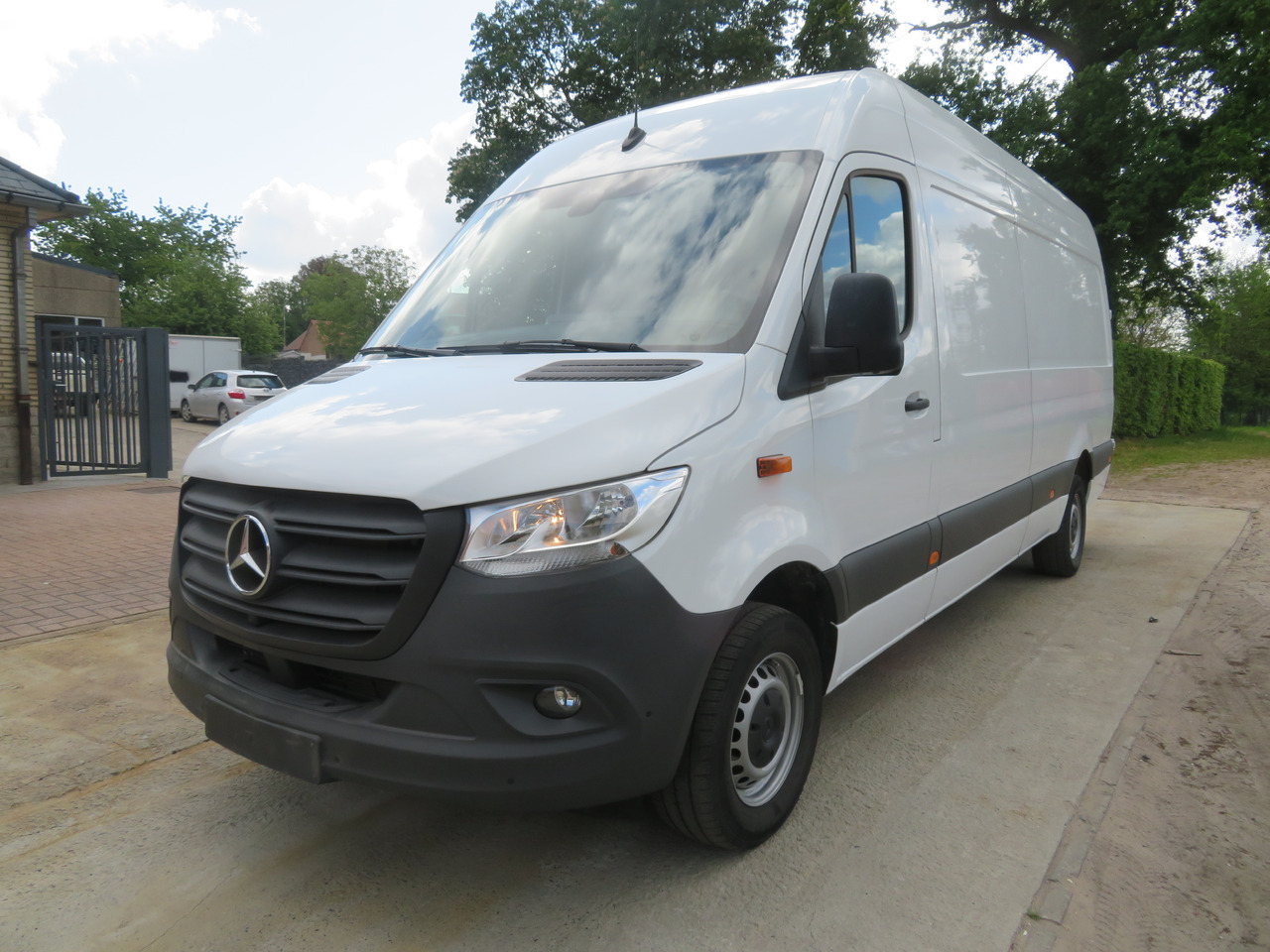 MERCEDES-BENZ Sprinter 317cdi - A3H2 - Цельнометаллический фургон: фото 3 MERCEDES-BENZ Sprinter 317cdi - A3H2 - Цельнометаллический фургон: фото 3