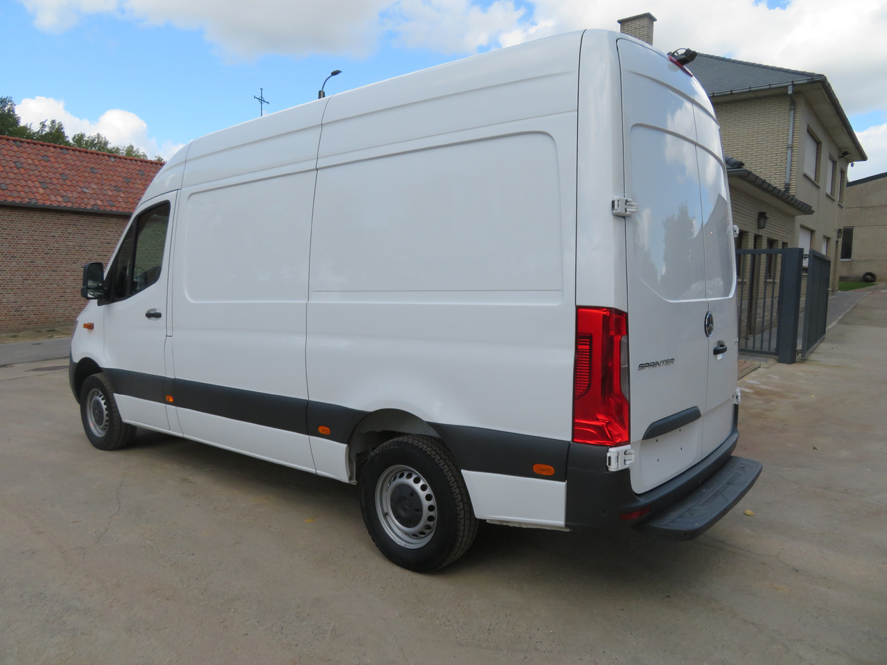 Mercedes-Benz Sprinter 317cdi - A2H2 - Цельнометаллический фургон: фото 5 Mercedes-Benz Sprinter 317cdi - A2H2 - Цельнометаллический фургон: фото 5