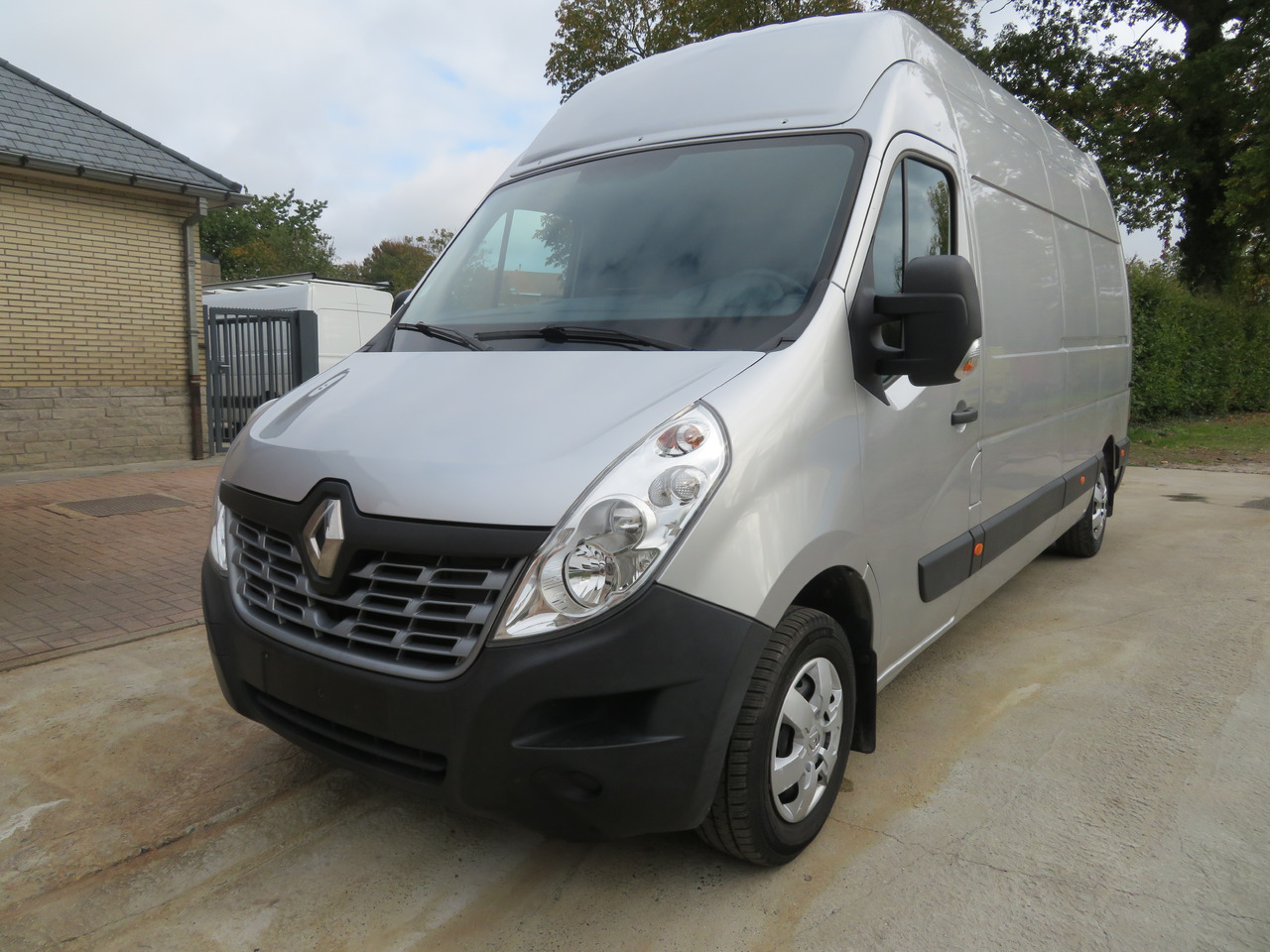 Renault Master 2.3dCi Grand Confort - L3H3 - Цельнометаллический фургон: фото 3 Renault Master 2.3dCi Grand Confort - L3H3 - Цельнометаллический фургон: фото 3