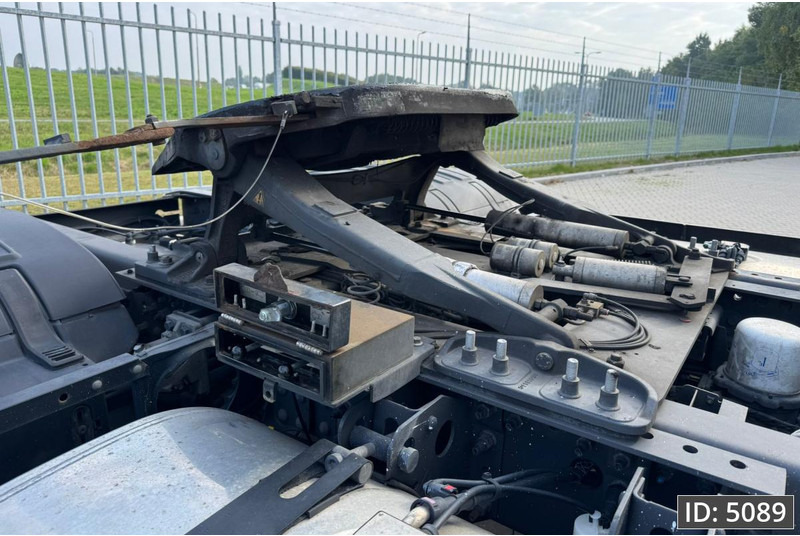 Volvo FH 460 Globetrotter XL, Euro 6, / Like new! / Special interior / Standklima / 2 Tanks - Тягач: фото 5 Volvo FH 460 Globetrotter XL, Euro 6, / Like new! / Special interior / Standklima / 2 Tanks - Тягач: фото 5