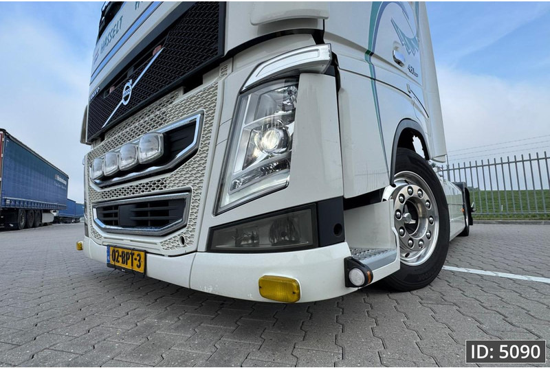 Volvo FH 460 Globetrotter XL, Euro 6, Mega / Like new! / Special interior / Standklima / 2 Tanks - Тягач: фото 5 Volvo FH 460 Globetrotter XL, Euro 6, Mega / Like new! / Special interior / Standklima / 2 Tanks - Тягач: фото 5