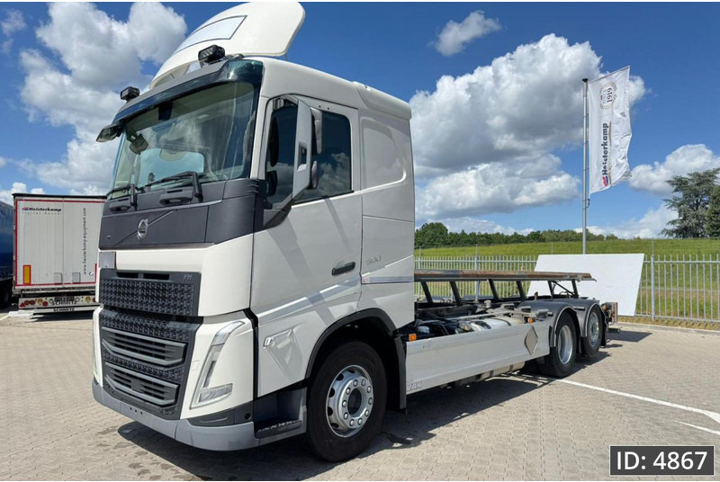 Volvo FH 500 Globetrotter, Euro 6, / 6x2 / Hydraulic body / frame 7.4 m / Tail lift - Грузовик-контейнеровоз/ Сменный кузов: фото 1 Volvo FH 500 Globetrotter, Euro 6, / 6x2 / Hydraulic body / frame 7.4 m / Tail lift - Грузовик-контейнеровоз/ Сменный кузов: фото 1