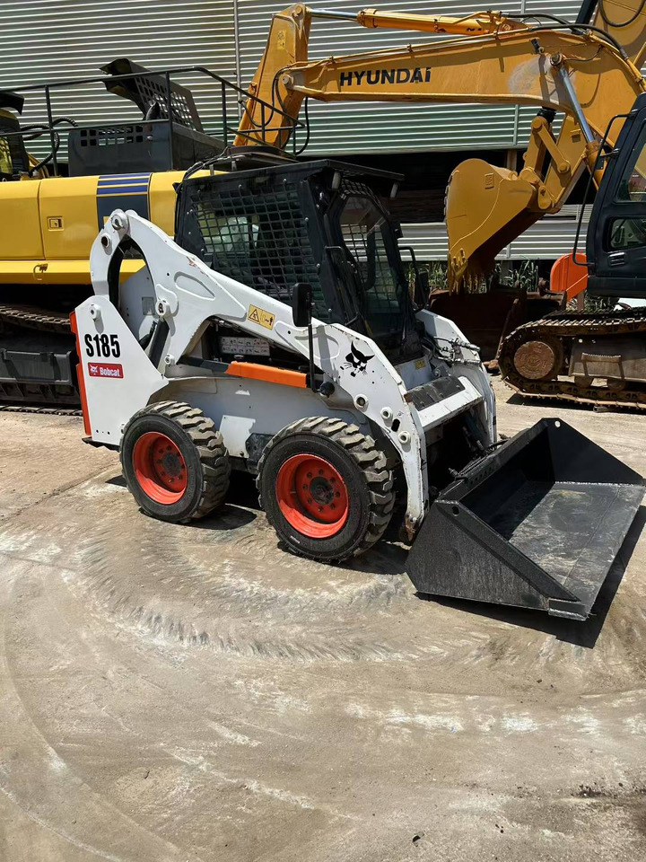 BOBCAT Skid Steer Loader S185 - Мини-погрузчик с бортовым поворотом: фото 2 BOBCAT Skid Steer Loader S185 - Мини-погрузчик с бортовым поворотом: фото 2