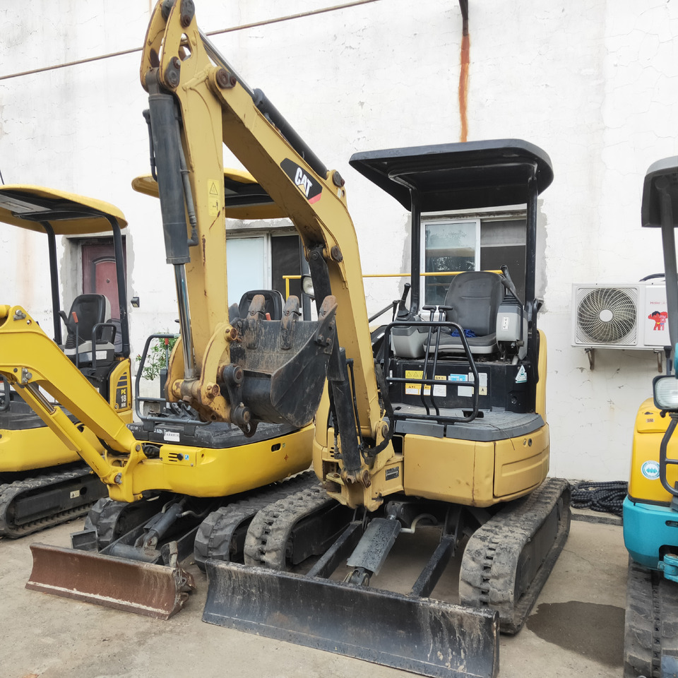 CATERPILLAR 302C - Мини-экскаватор: фото 1 CATERPILLAR 302C - Мини-экскаватор: фото 1