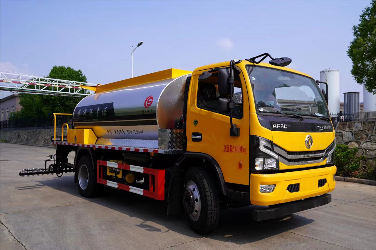 DONGFENG Asphalt Spreader - Гудронатор: фото 1 DONGFENG Asphalt Spreader - Гудронатор: фото 1
