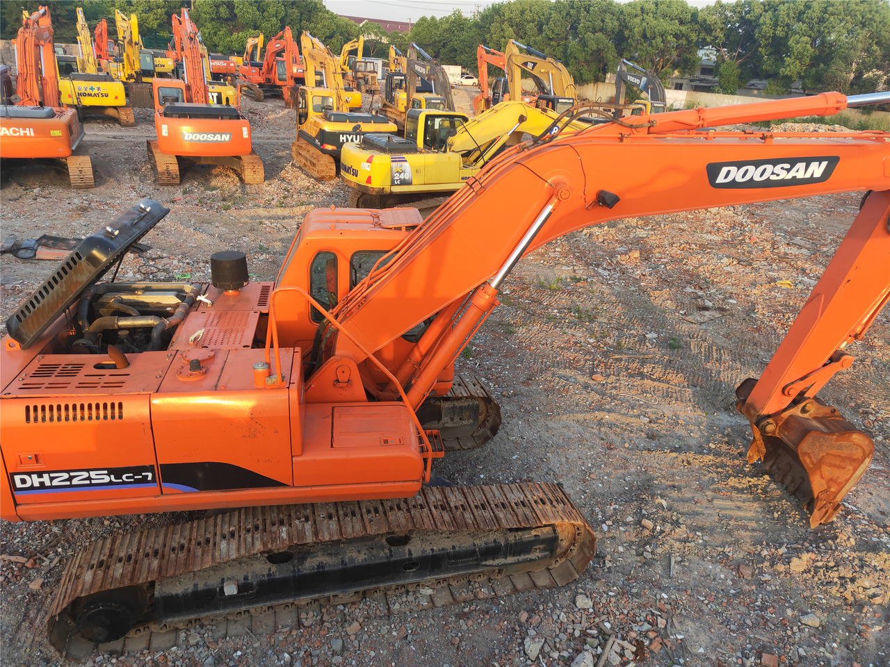 DOOSAN Crawler excavator - Гусеничный экскаватор: фото 2 DOOSAN Crawler excavator - Гусеничный экскаватор: фото 2