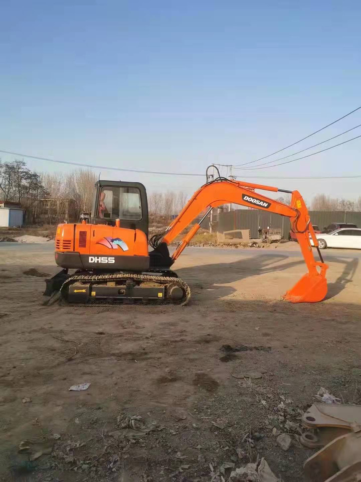 DOOSAN DH55 - Гусеничный экскаватор: фото 3 DOOSAN DH55 - Гусеничный экскаватор: фото 3