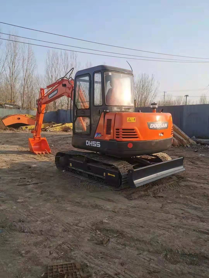 DOOSAN DH55 - Гусеничный экскаватор: фото 5 DOOSAN DH55 - Гусеничный экскаватор: фото 5
