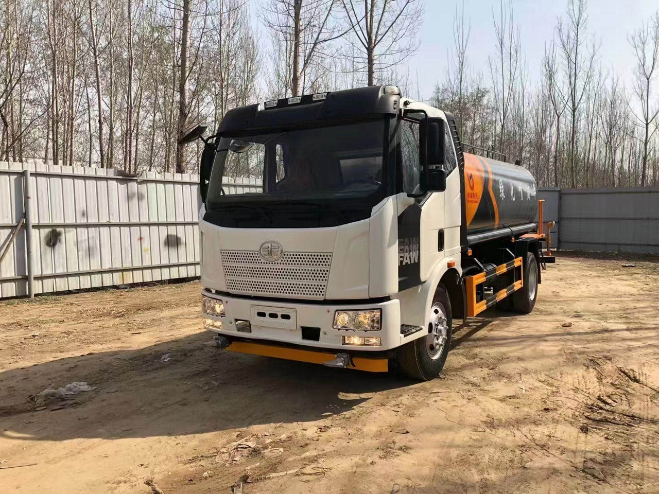 FAW Water Tanker ClickHere For DISCOUNT - Грузовик-цистерна: фото 2 FAW Water Tanker ClickHere For DISCOUNT - Грузовик-цистерна: фото 2