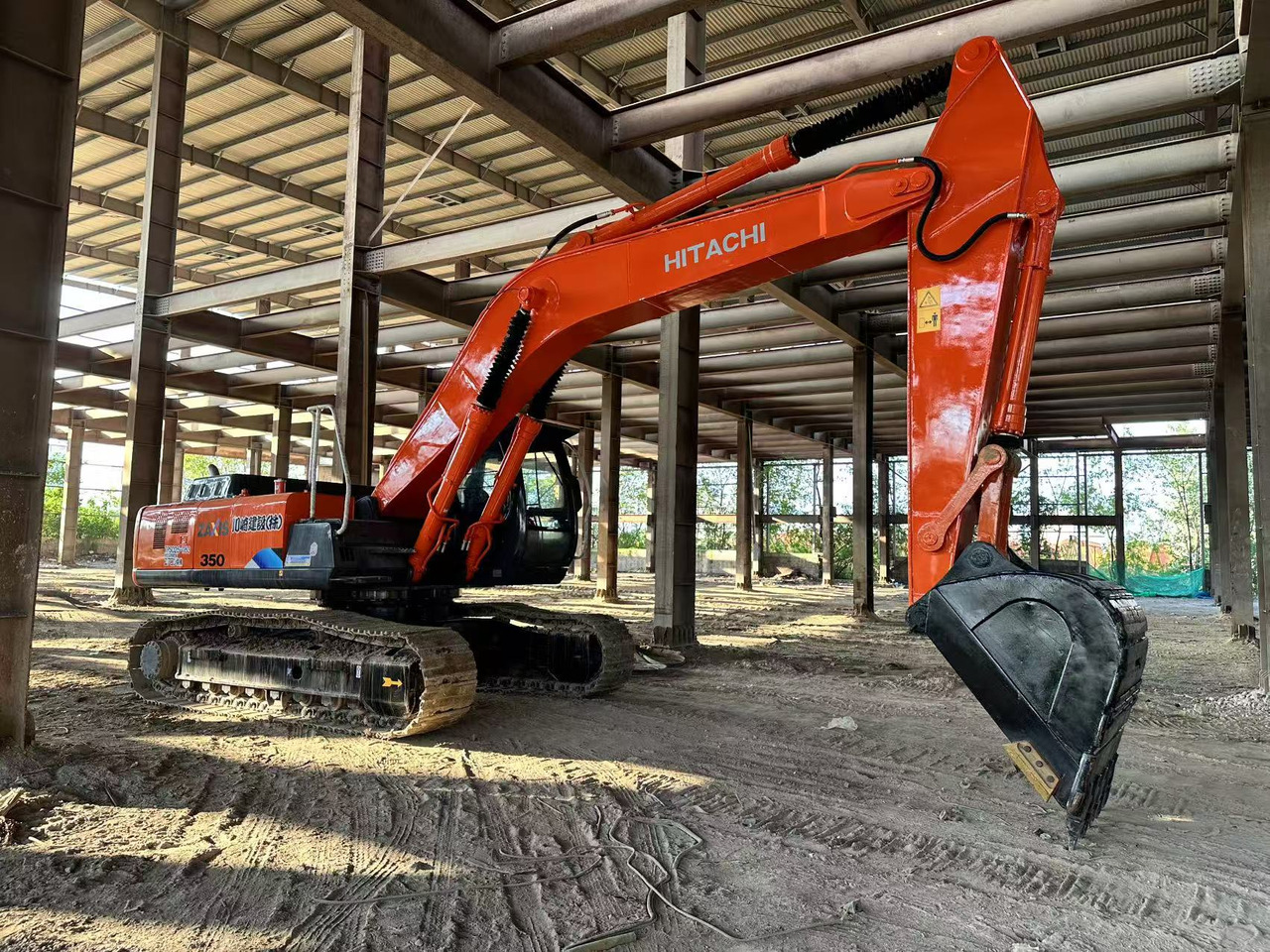 HITACHI ZX350 Excavator Click for Discount - Гусеничный экскаватор: фото 3 HITACHI ZX350 Excavator Click for Discount - Гусеничный экскаватор: фото 3
