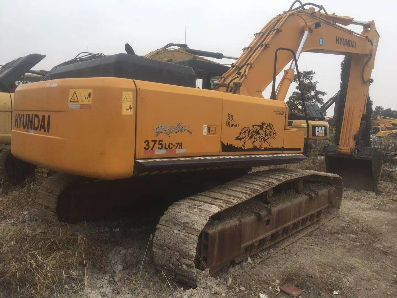 HYUNDAI R375LC-7H - Колёсный экскаватор: фото 1 HYUNDAI R375LC-7H - Колёсный экскаватор: фото 1