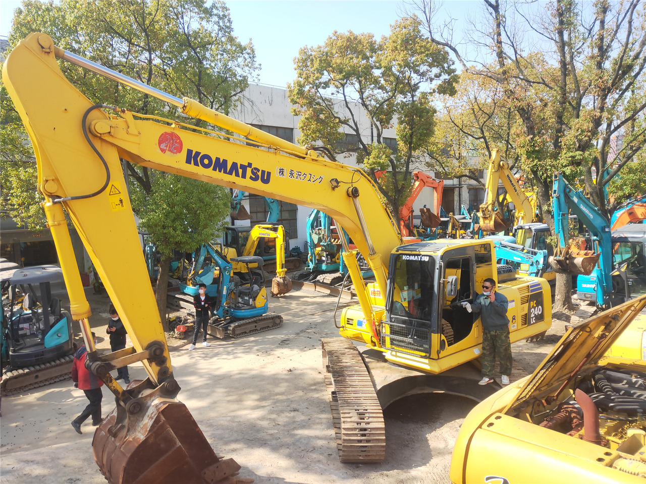 Komatsu Crawler Excavator PC240-8 - Гусеничный экскаватор: фото 5 Komatsu Crawler Excavator PC240-8 - Гусеничный экскаватор: фото 5