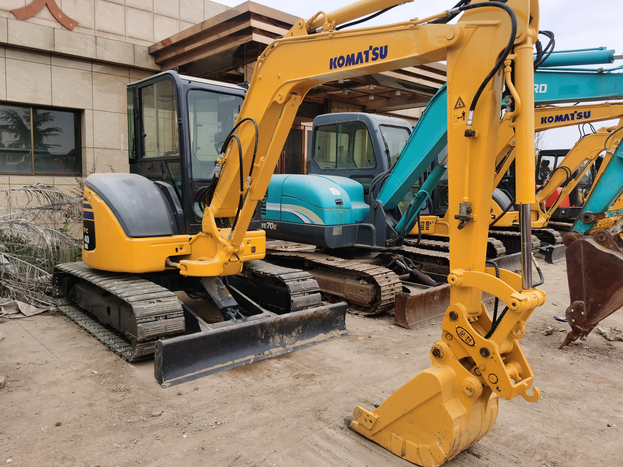 Komatsu Mini Excavator Pc40MR - Мини-экскаватор: фото 1 Komatsu Mini Excavator Pc40MR - Мини-экскаватор: фото 1