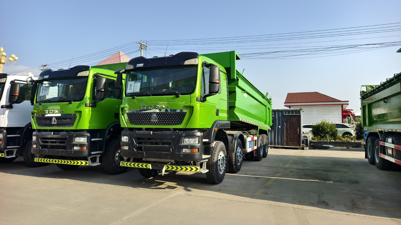 SINOTRUK Dump Truck 8x4 Click for Discount - Самосвал: фото 5 SINOTRUK Dump Truck 8x4 Click for Discount - Самосвал: фото 5
