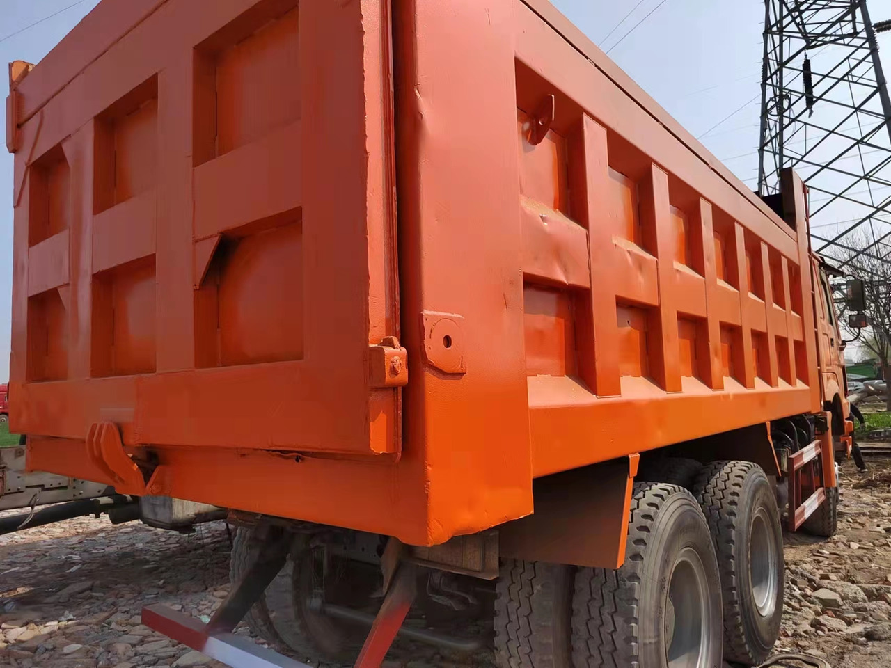 SINOTRUK HOWO 371 6X4 CLICK HERE FOR DISCOUNT - Самосвал: фото 4 SINOTRUK HOWO 371 6X4 CLICK HERE FOR DISCOUNT - Самосвал: фото 4