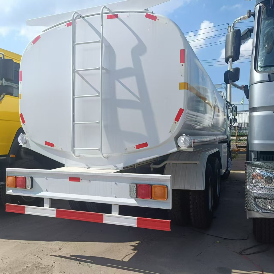 SINOTRUK HOWO 371 - Грузовик-цистерна: фото 5 SINOTRUK HOWO 371 - Грузовик-цистерна: фото 5