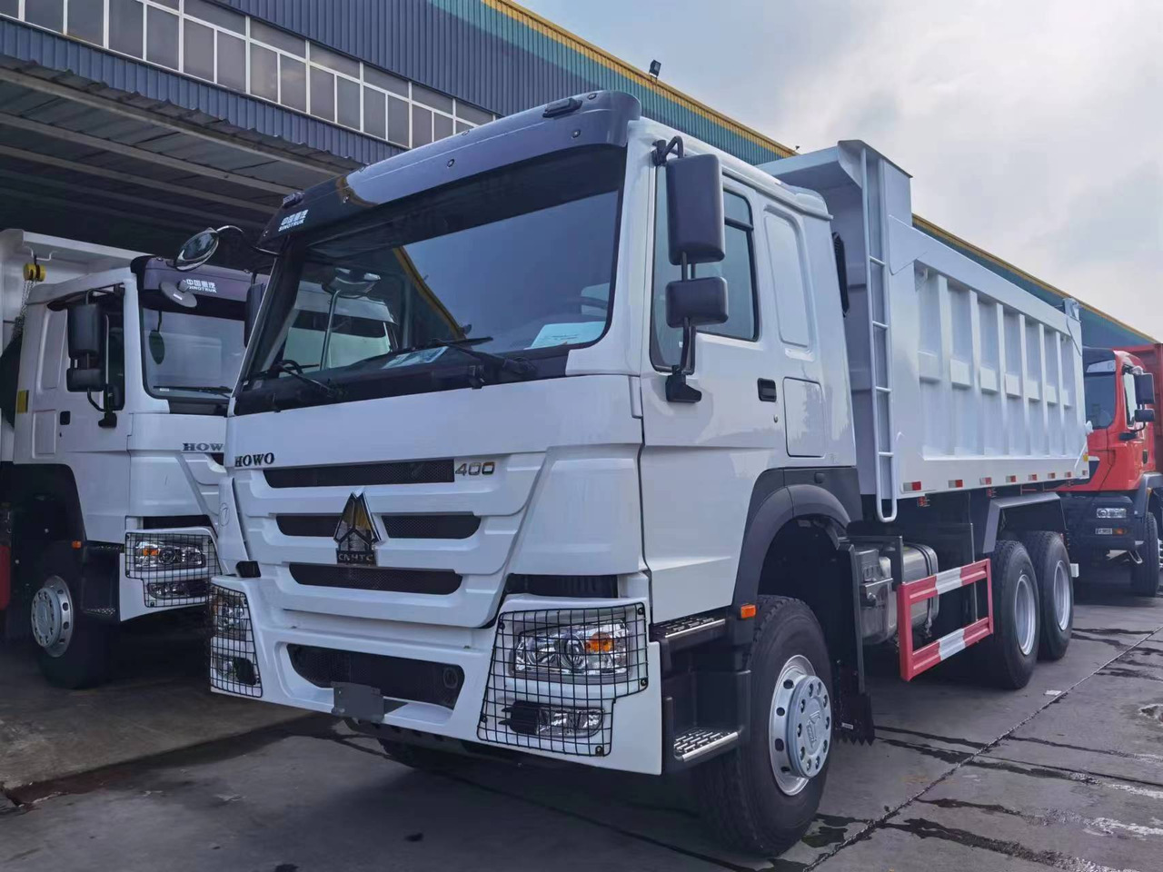 SINOTRUK HOWO 400HP Dump Truck New Brand Click for Discount - Самосвал: фото 3 SINOTRUK HOWO 400HP Dump Truck New Brand Click for Discount - Самосвал: фото 3