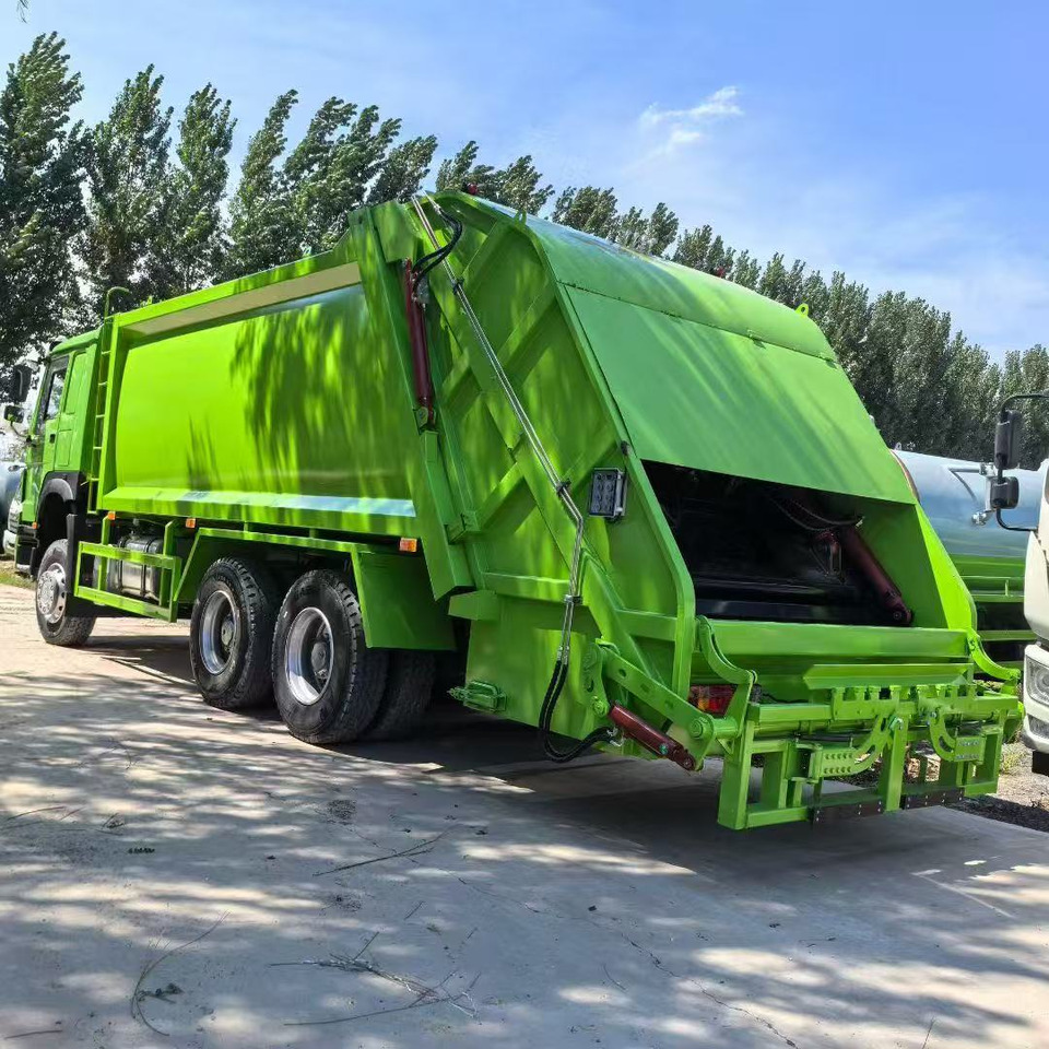 HOWO Garbage Truck Click Here for Discount - Строительная техника: фото 4 HOWO Garbage Truck Click Here for Discount - Строительная техника: фото 4
